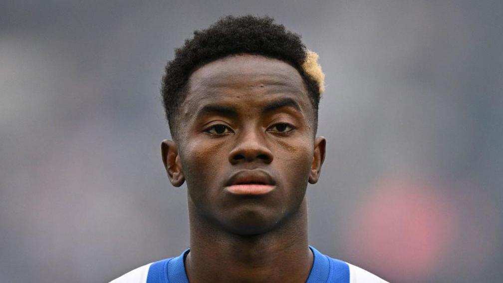 Sunderland Bolsters Squad with Premier League Star Simon Adingra
