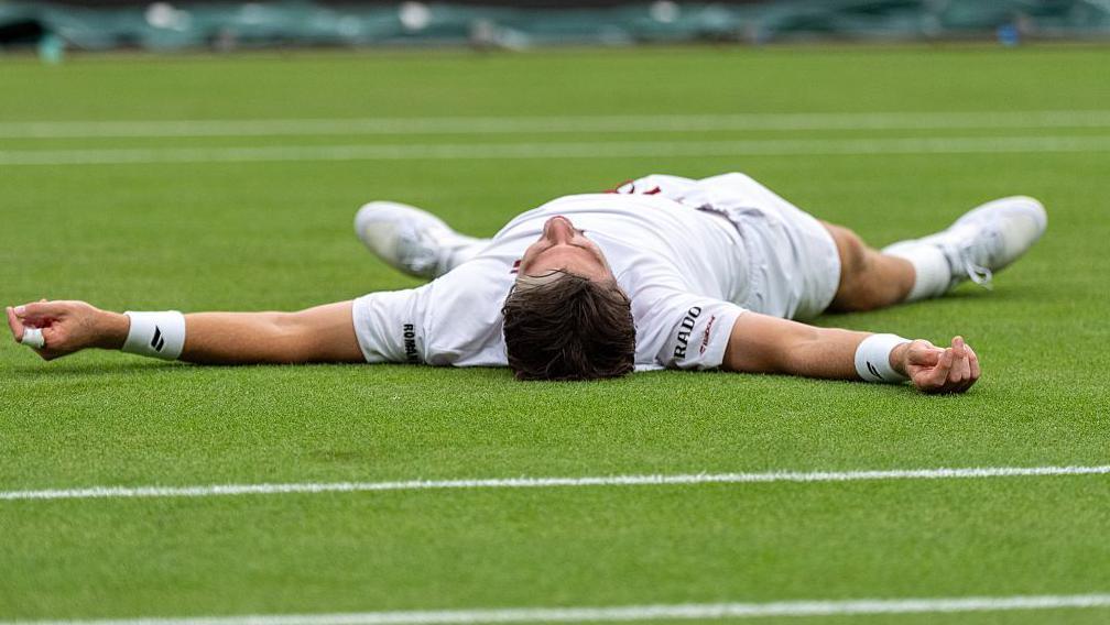 Cameron Norrie's Gritty Wimbledon Triumph: A Test of Endurance and Skill