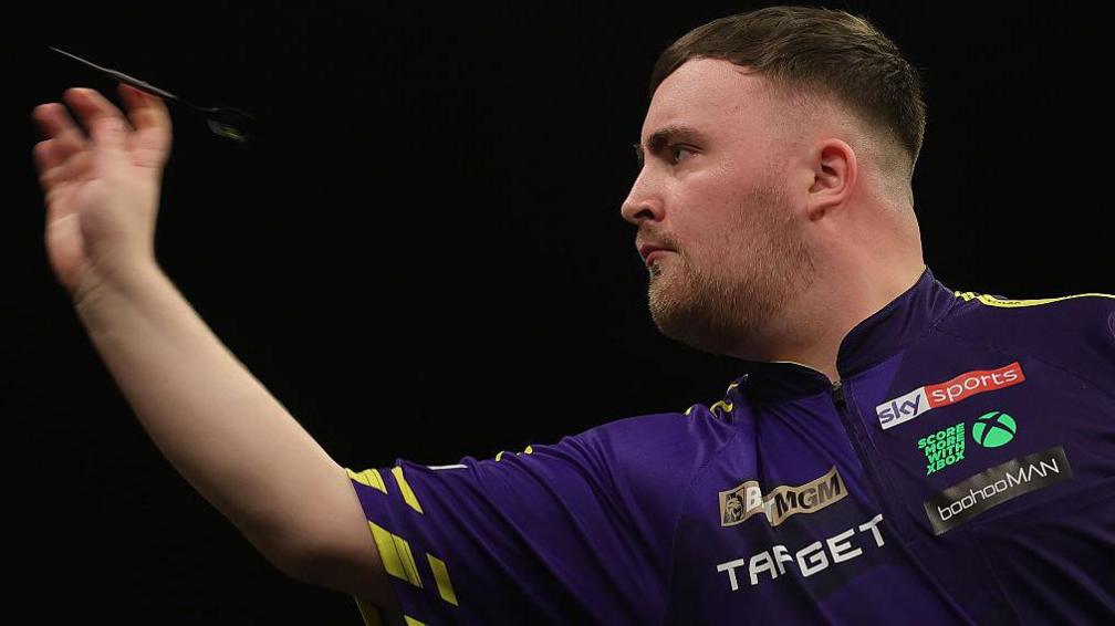 Littler Triumphs Over Sedlacek in Thrilling Polish Masters Opener