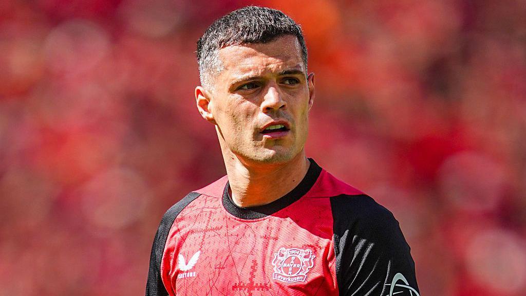 Erik Ten Hag Confirms Granit Xhaka Will Stay at Bayer Leverkusen Despite Sunderland Interest