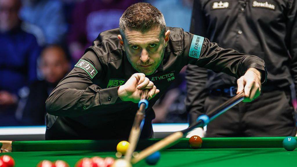 Defending Champion Mark Selby Edges Thrilling Quarter-Final Clash Against Mark Williams to Reach British Open Semis