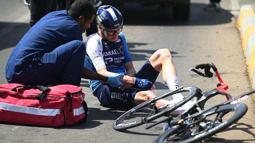 Cycling Champion Chris Froome Suffers Collarbone Injury at UAE Tour: A Setback in His Farewell Season