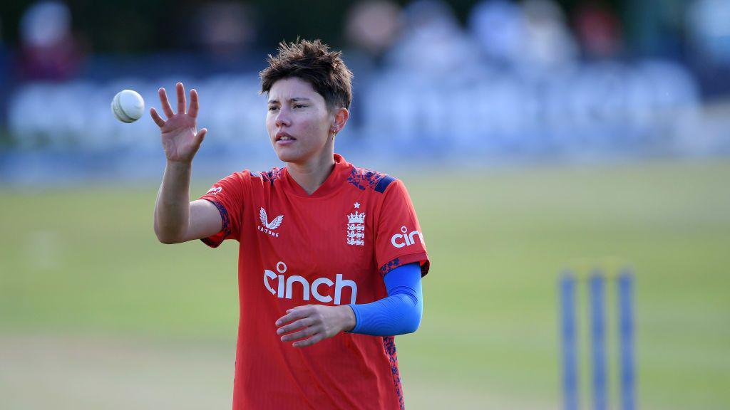 Managing Young Talent: The Case of Issy Wong in English Cricket