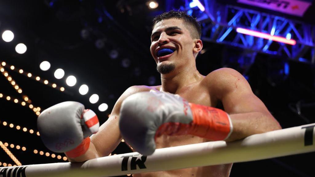 Xander Zayas: The Rise of Boxing's Youngest World Champion at 22