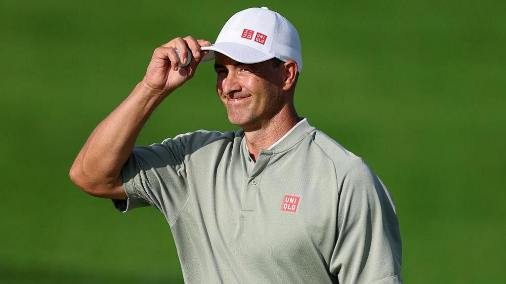Sam Burns Holds Slim Lead in Thrilling US Open Finale at Oakmont