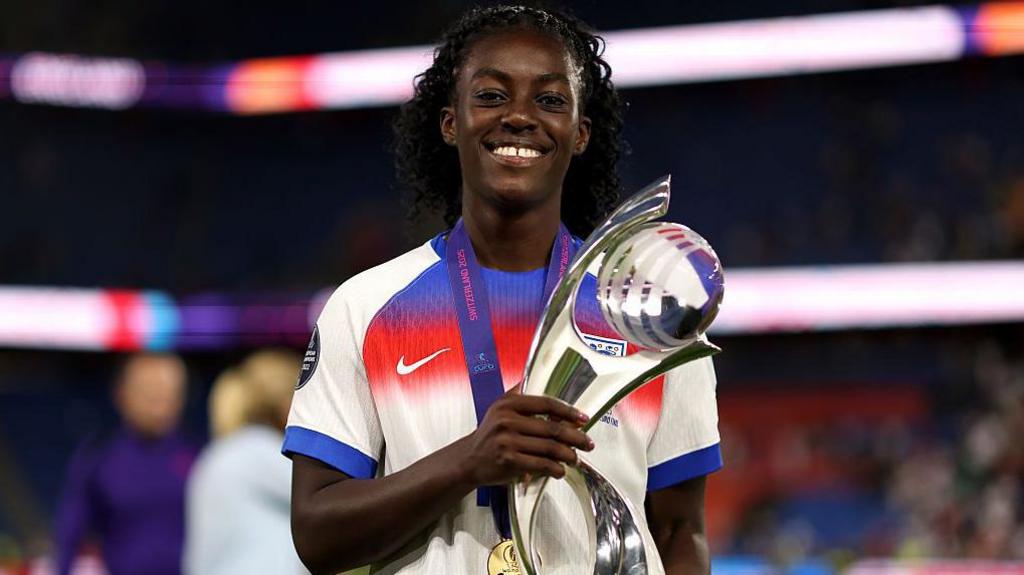 Michelle Agyemang's Return to Brighton: A New Chapter in WSL 2025-26