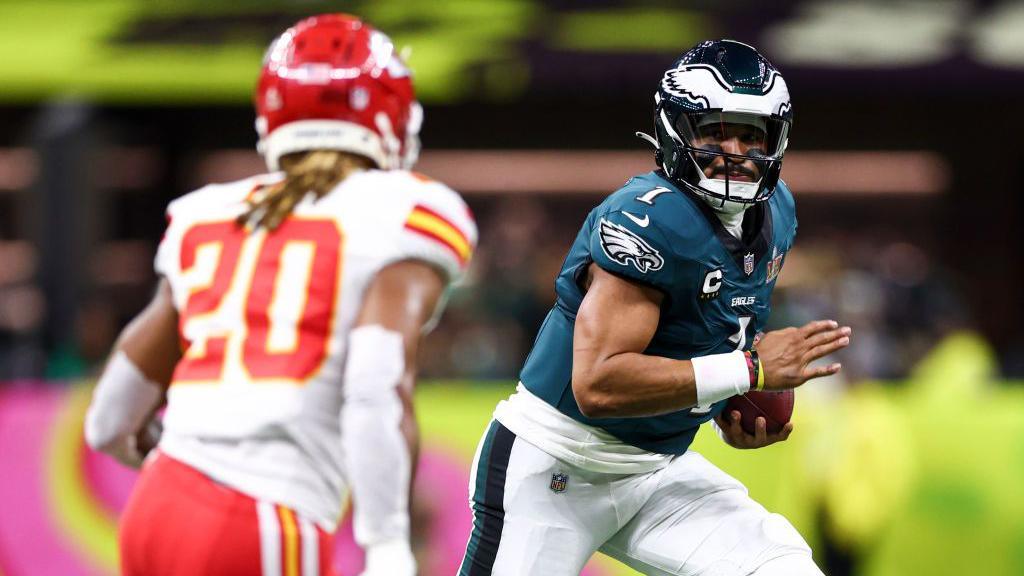Undefeated Titans Collide: Bills vs. Eagles on a Historic Super Bowl 60 Trajectory