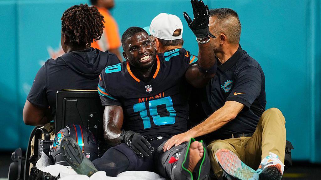 Miami Dolphins’ Tyreek Hill Suffers Season-Ending Knee Injury: Impact and Road to Recovery