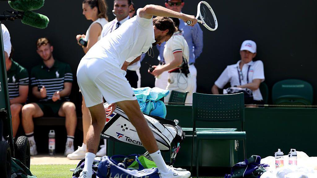 Medvedev's Early Exit Shakes Wimbledon 2025: Bonzi's Stunning Victory
