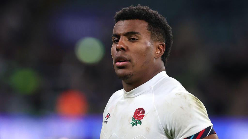 Immanuel Feyi-Waboso's Six Nations Absence Due to Shoulder Surgery: A Setback for England