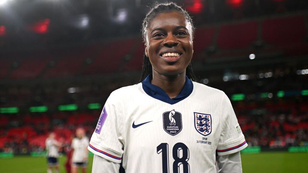 Lionesses Squad Shake-Up: Tottenham's Jess Naz Steps Up as Park Withdraws Ahead of International Friendlies