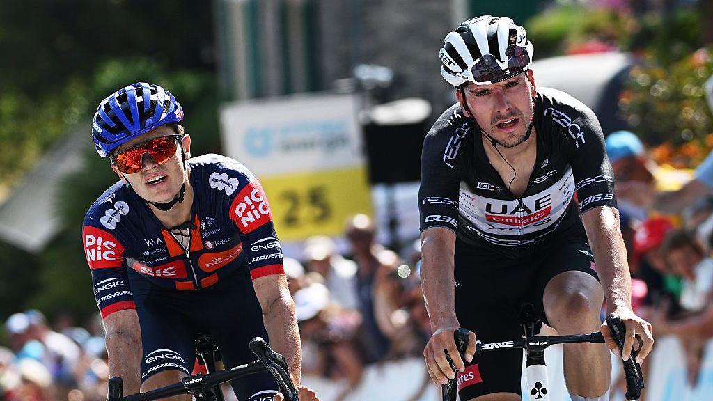 Oscar Onley Triumphs in Stage Five of Tour de Suisse with Stunning Uphill Sprint