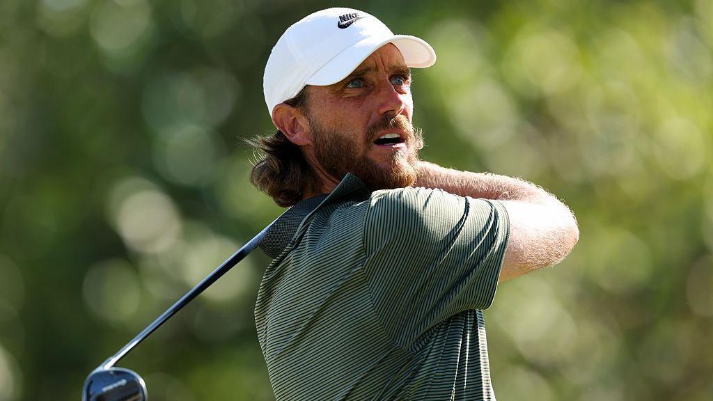 Fleetwood Holds Slim Lead Over Rose Heading into St Jude Championship Final Round