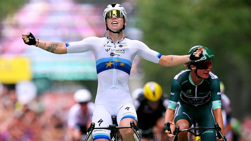 Lorena Wiebes Triumphs in Thrilling Stage 3 of Tour de France Femmes 2025