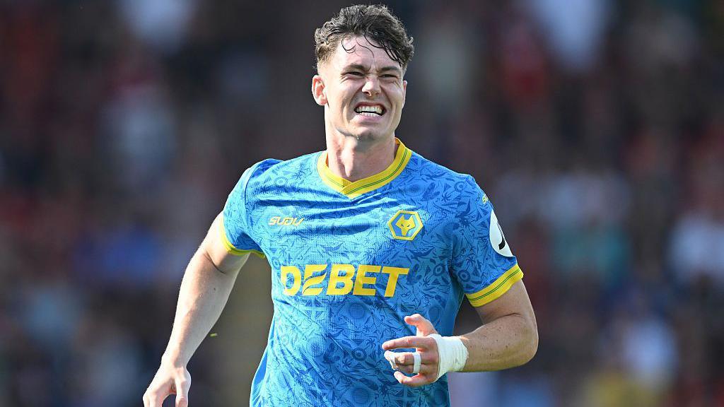 Wolves Stand Firm as Newcastle’s £50m Bid for Jorgen Strand Larsen Sparks Transfer Saga