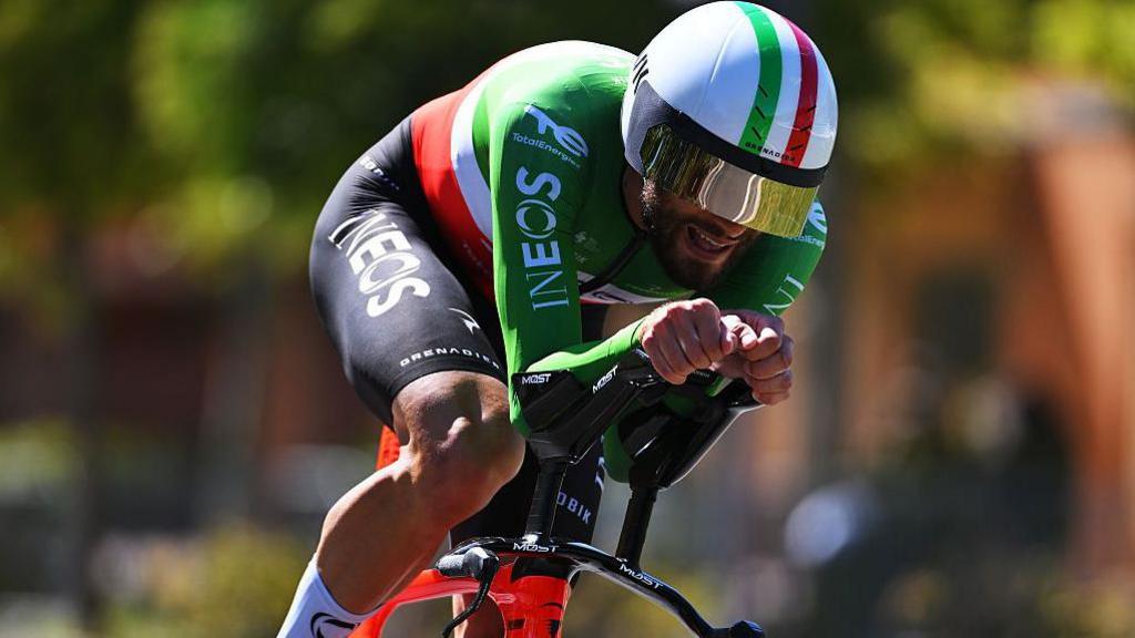 Filippo Ganna Dominates Shortened Vuelta Time Trial, Pidcock Holds Strong in Third Place