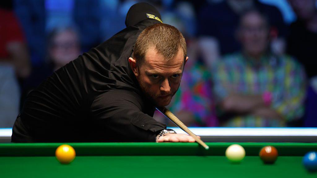 Mark Allen Storms Into British Open Second Round With Commanding 4-1 Victory Over Jiang Jun
