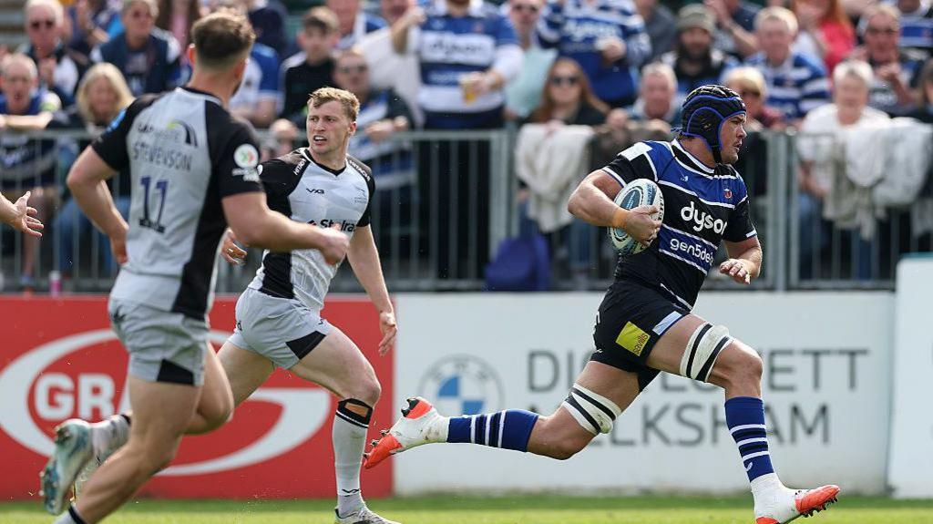 Bath Dominates Newcastle to Secure Premiership Top Spot and Home Semi-Final