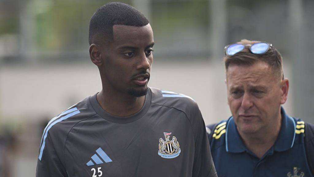 Newcastle United's Striker Dilemma: Is There a Future for Alexander Isak?