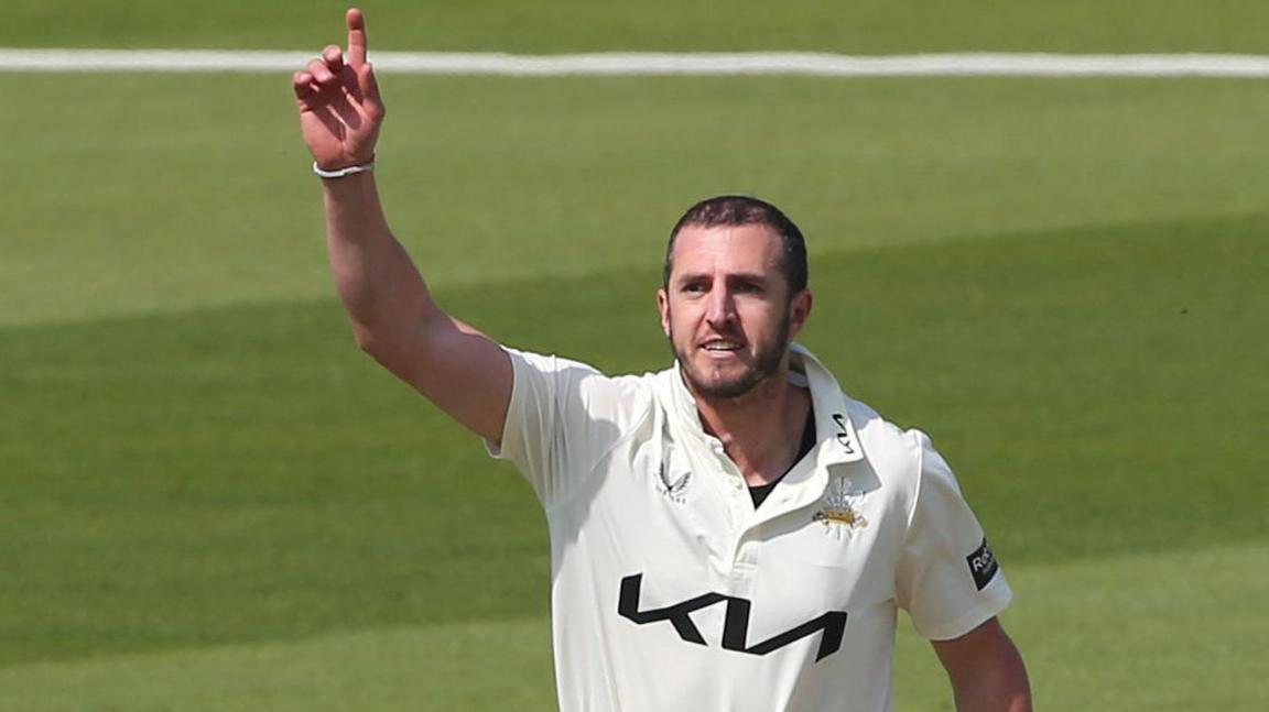 Dan Worrall's Stellar Performance Keeps Surrey Dominant Against Durham in County Championship