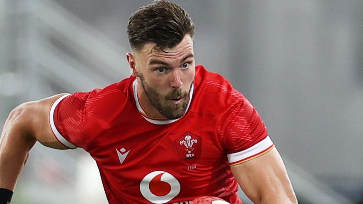 Johnny Williams’ Redemption: How Perseverance at Scarlets Reignited His Wales Rugby Dream
