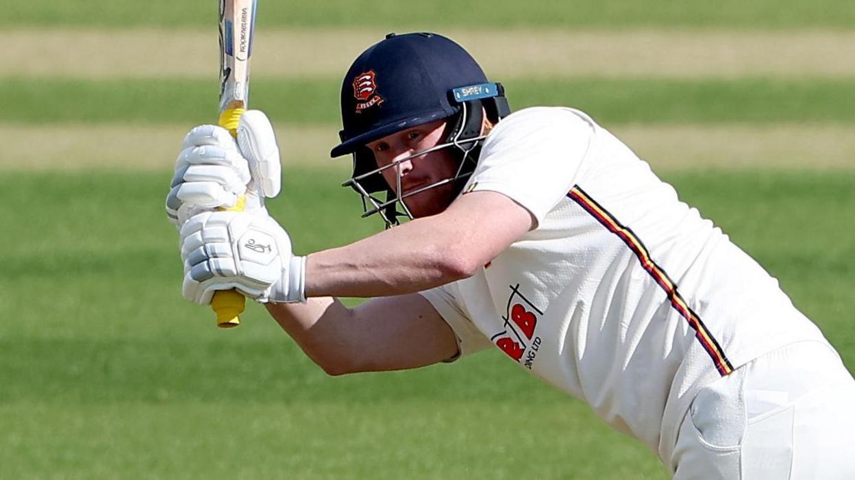 Jordan Cox's Stellar Performance Leads Essex to Dominance Over Somerset in County Championship