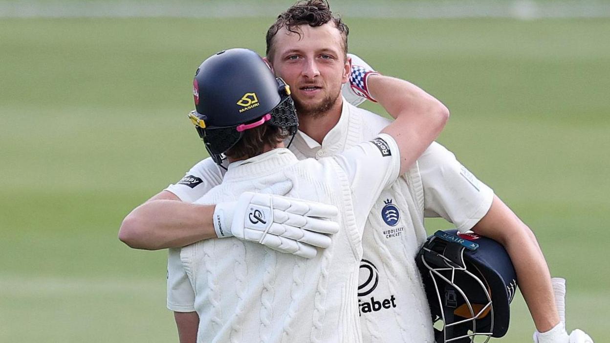 Middlesex Secures Thrilling Victory Over Kent in County Championship Clash