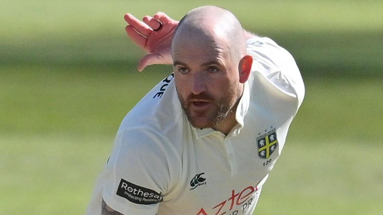 Dominant Durham Secures Swift Victory Over Worcestershire in County Championship Clash