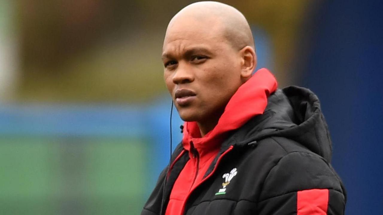 Rugby Community Mourns Sudden Passing of Warren Abrahams, Former Wales Women’s Head Coach at 43