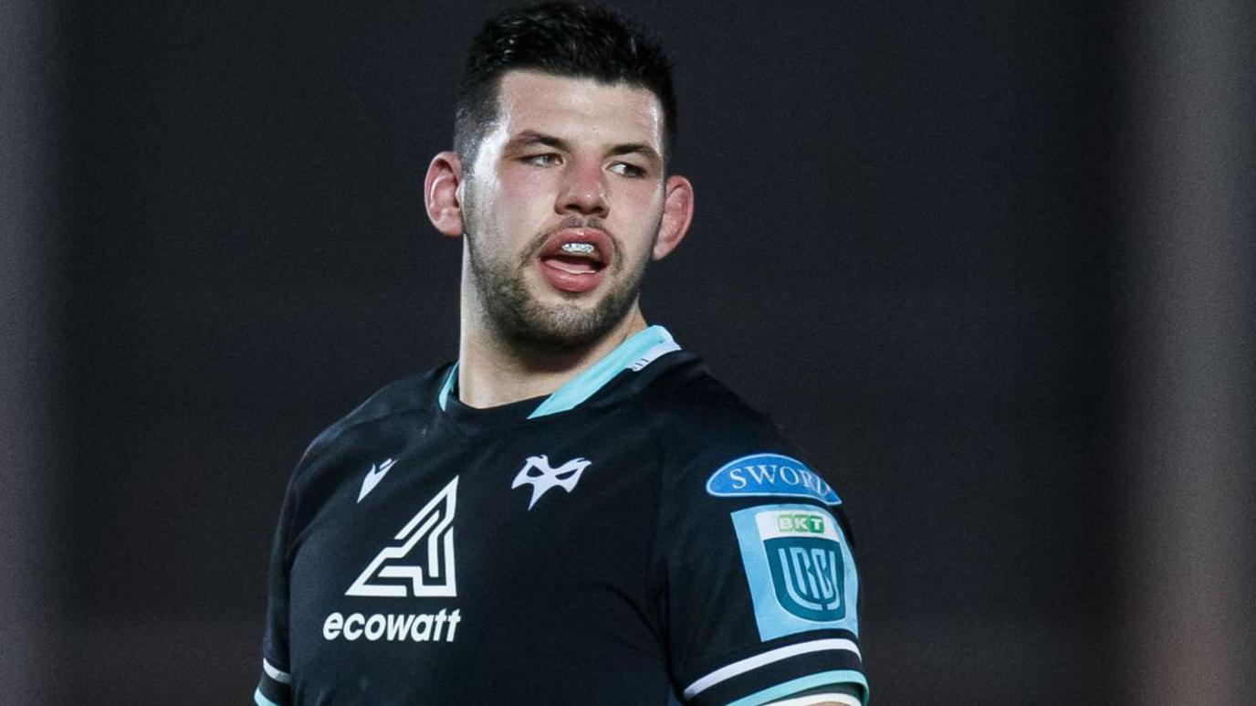 Rhys Davies Commits to Ospreys with a New Deal