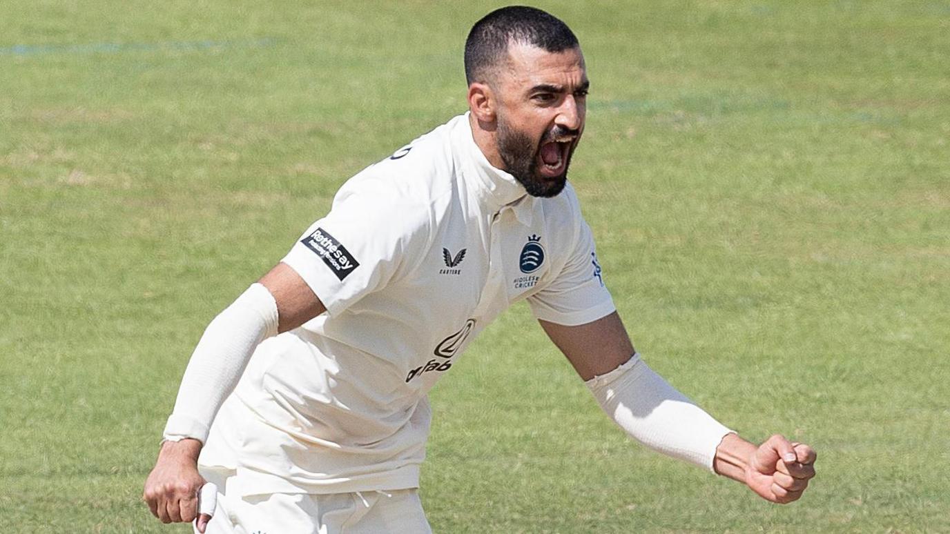 Gohar's Five-For and De Caires' Heroics Propel Middlesex to Strong Lead Against Northants