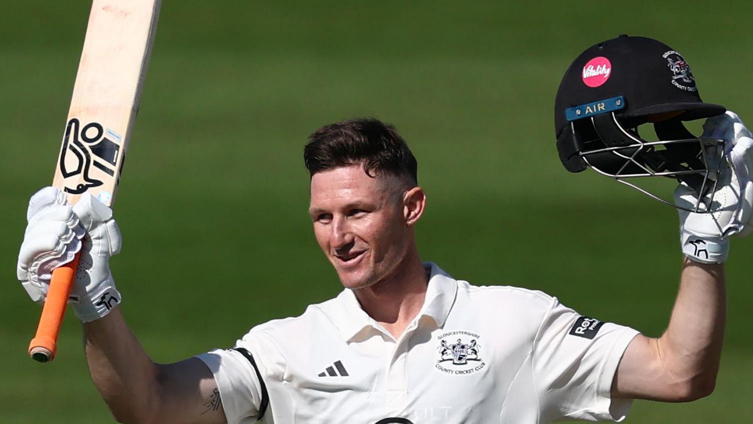Cameron Bancroft's Masterclass: Gloucestershire's Resilient Stand Against Derbyshire