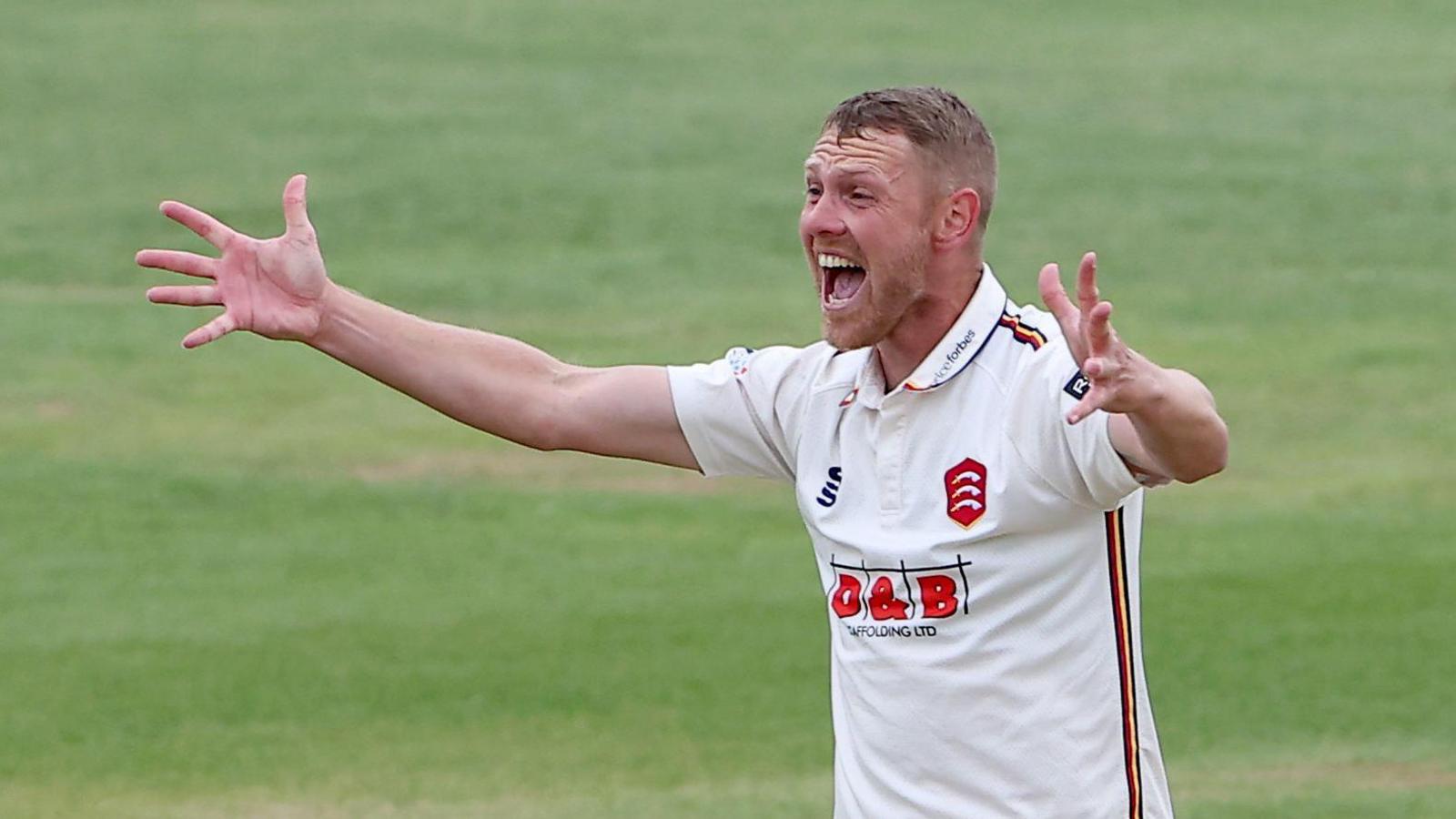 Jamie Porter's Heroics Lead Essex to Brink of Season's First Victory in Cricket