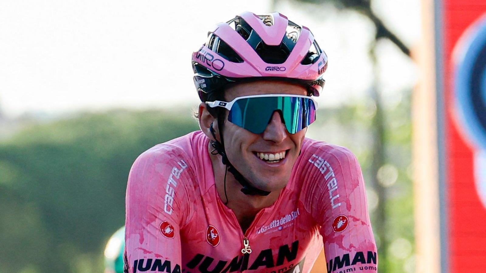 Simon Yates Triumphs at Giro d'Italia: A Historic Victory in Rome