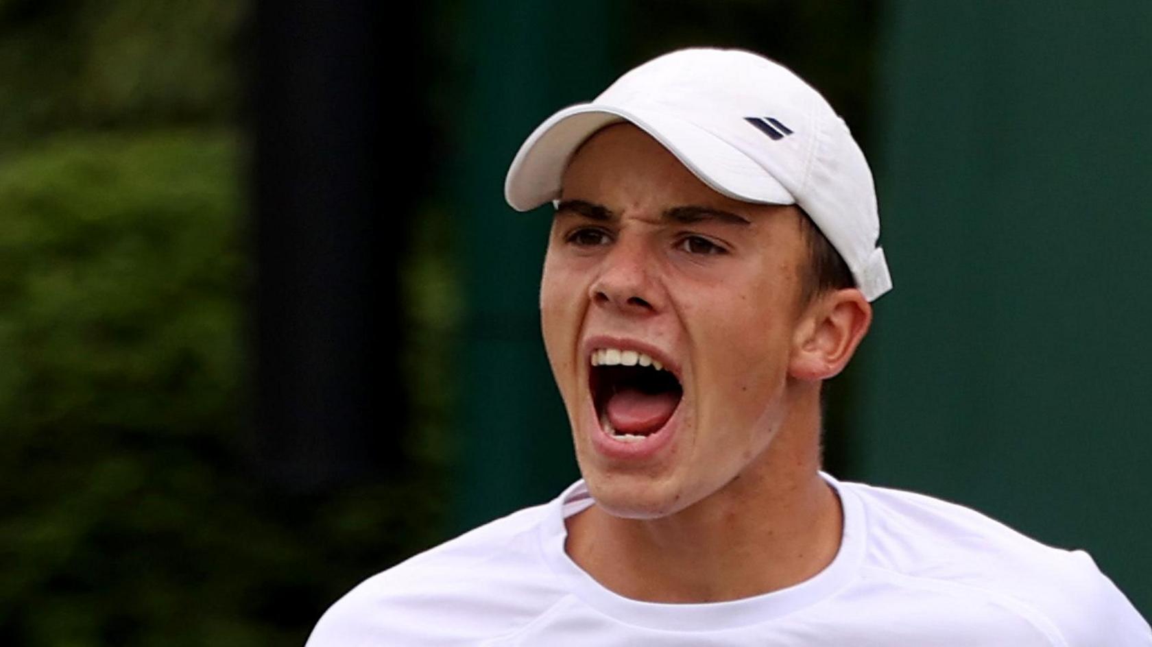 Oliver Tarvet Advocates for NCAA Prize Money Reform After Wimbledon Success
