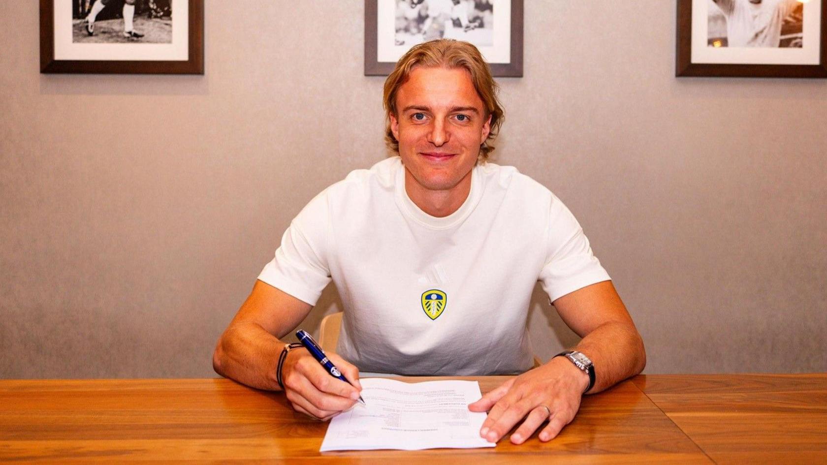 Leeds United Bolsters Defense with Signing of Belgian Star Sebastiaan Bornauw
