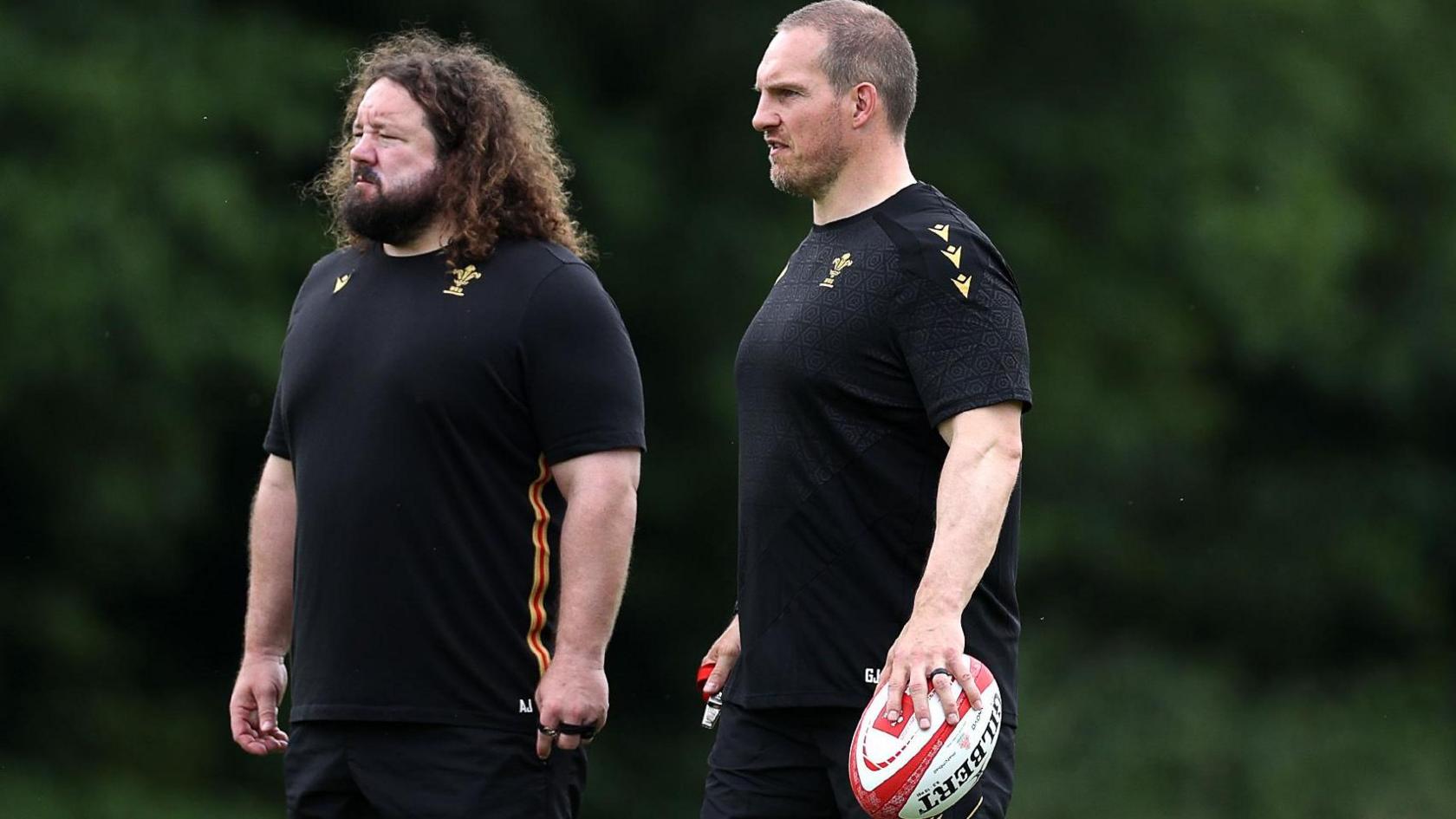 Gareth Thomas Draws Inspiration from Rugby Legends Ahead of Wales' Japan Tour