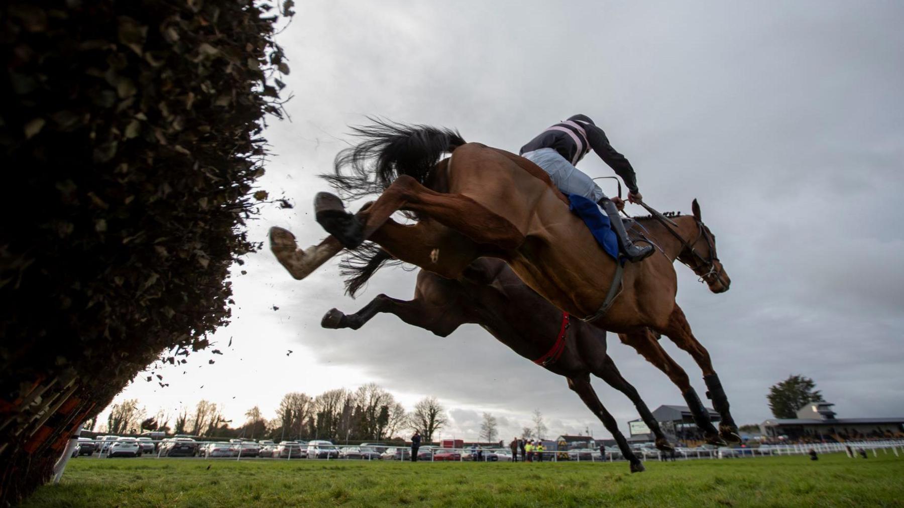 Thurles Racecourse to Host Full Season of Horse Racing Until March 2026