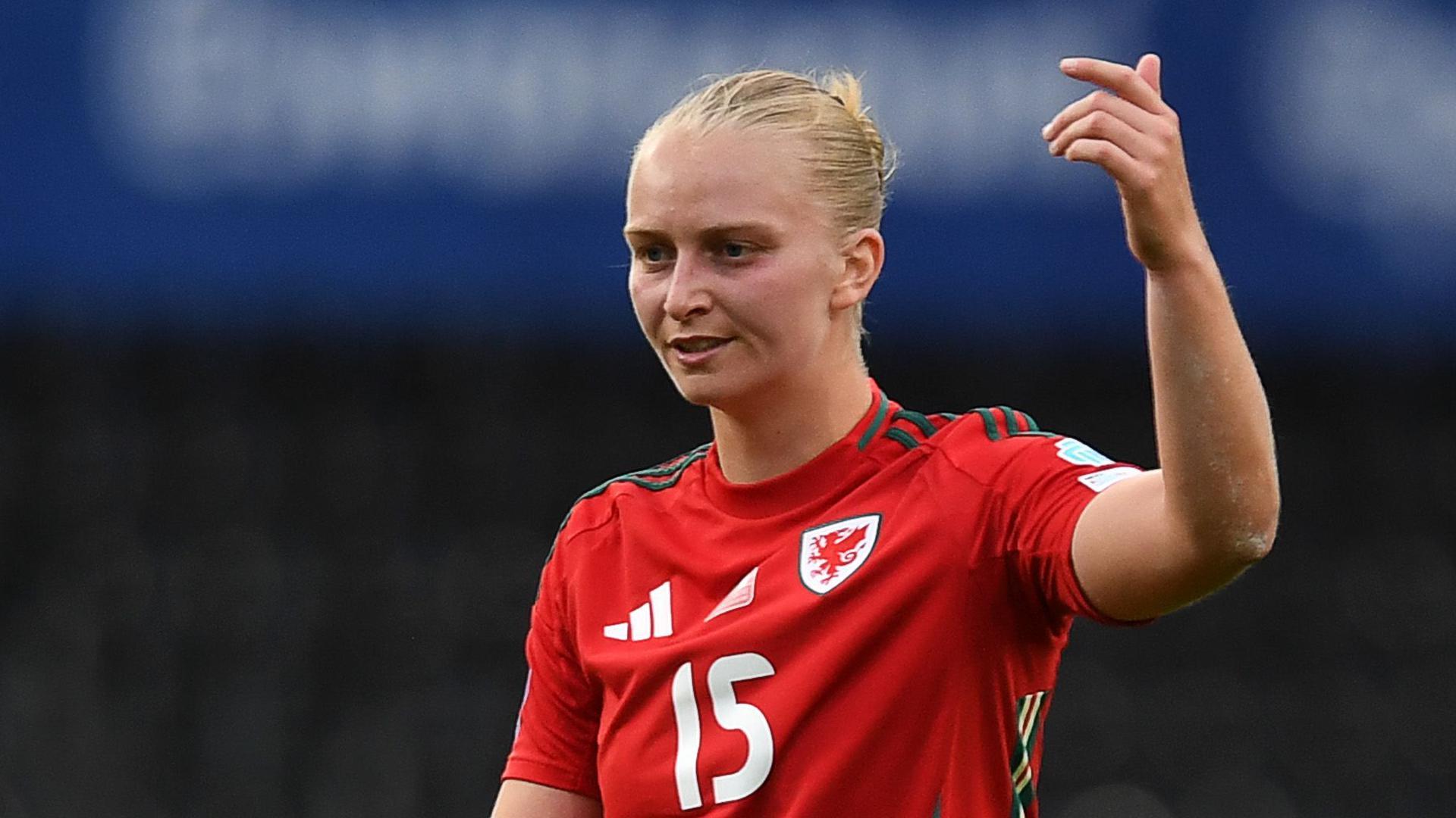 Elise Hughes' Inspiring Journey: From ACL Recovery to Euro 2025 Glory