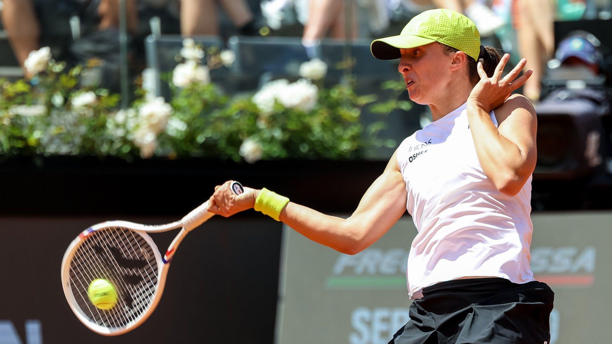 Danielle Collins Stuns Iga Swiatek in Italian Open Thriller