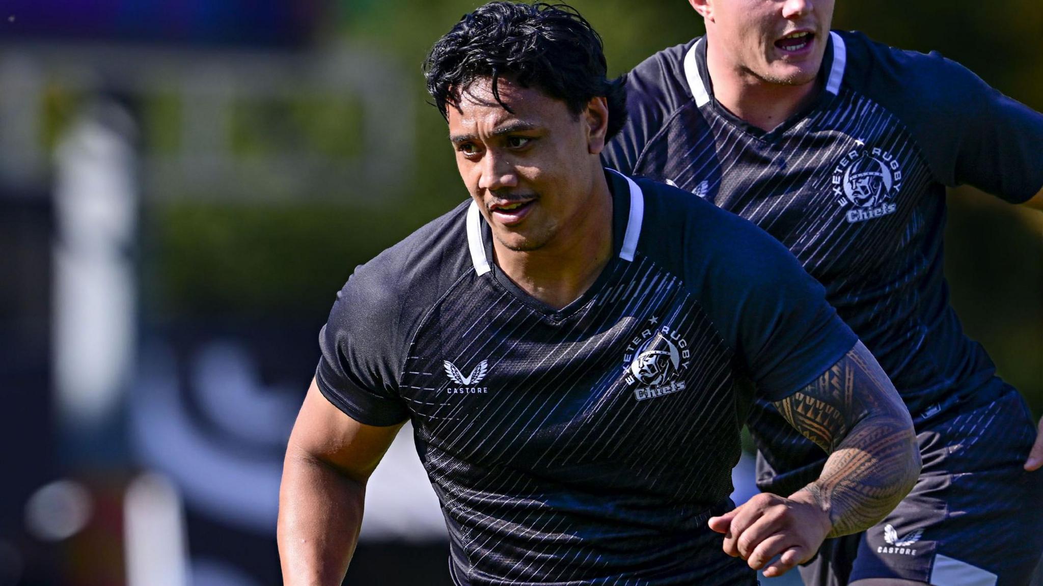 Exeter Chiefs Unleash Wallabies Duo Ikitau and Hooper in High-Stakes Premiership Clash Against Harlequins