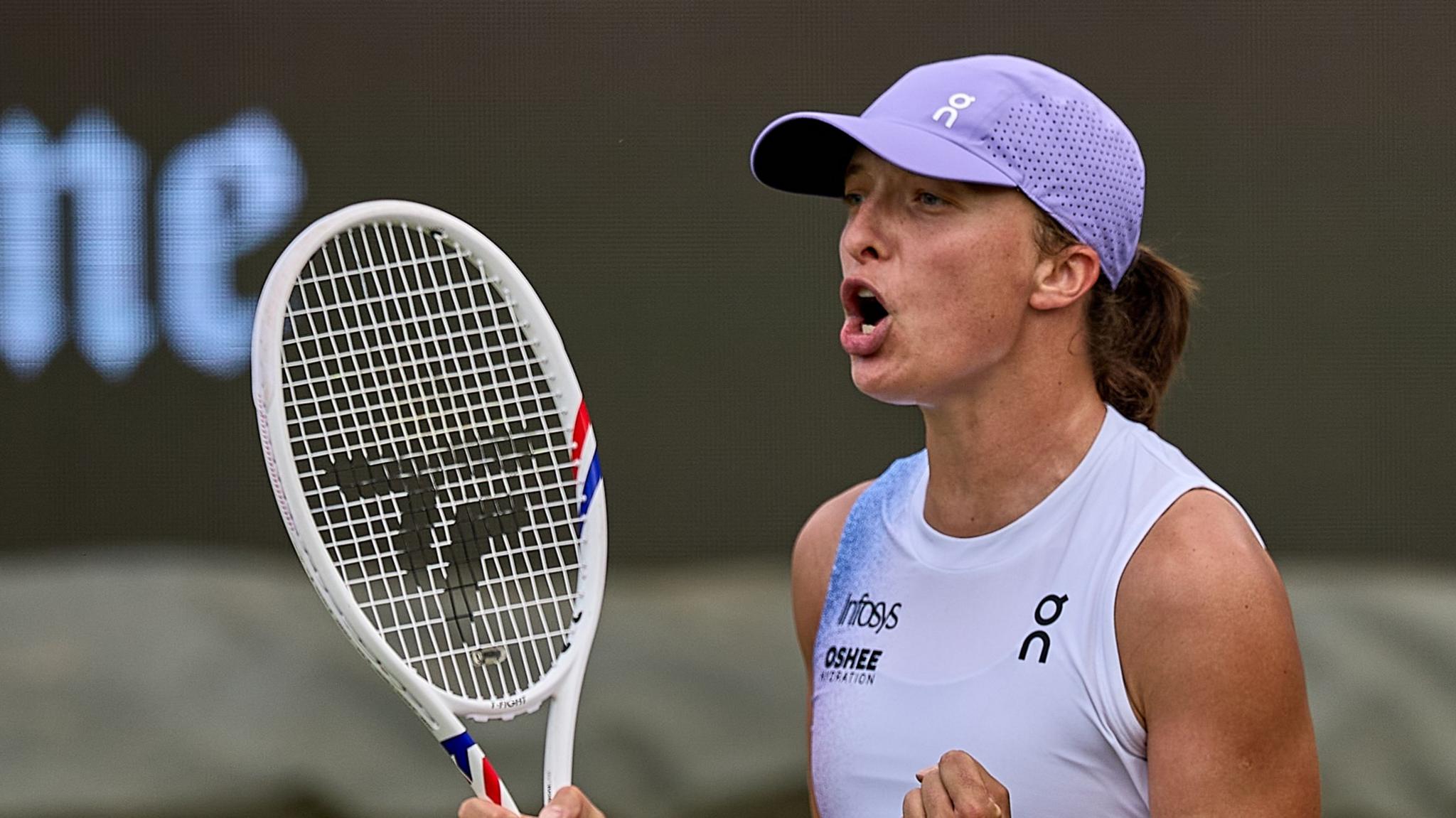 Iga Swiatek Secures First Grass-Court Final Spot Ahead of Wimbledon