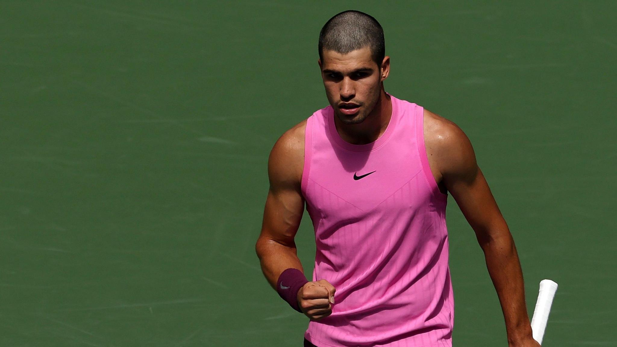 Carlos Alcaraz Overcomes Early Start to Dominate at US Open 2025