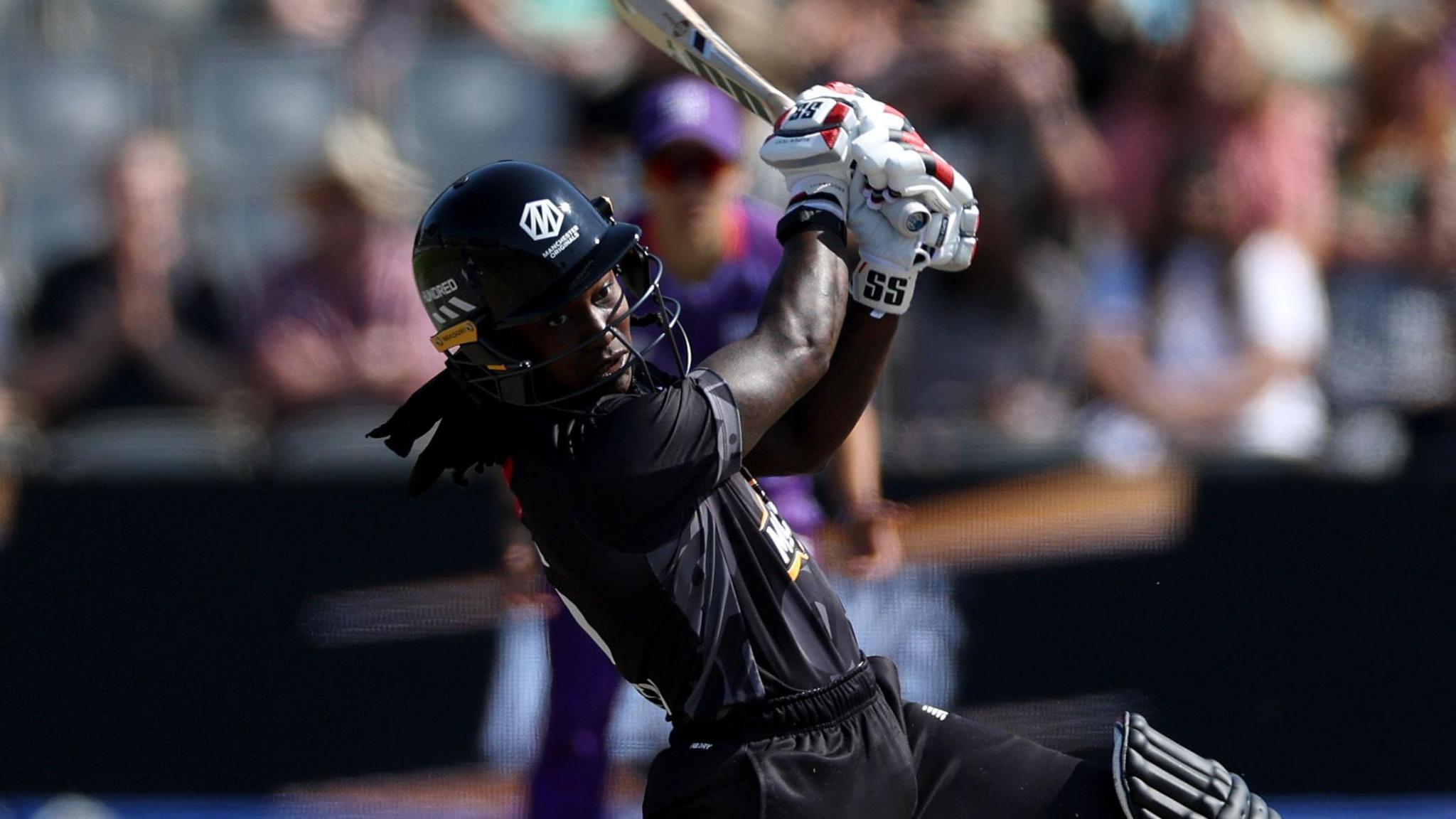 Manchester Originals Edge Out Northern Superchargers in Thrilling Hundred Women's Clash