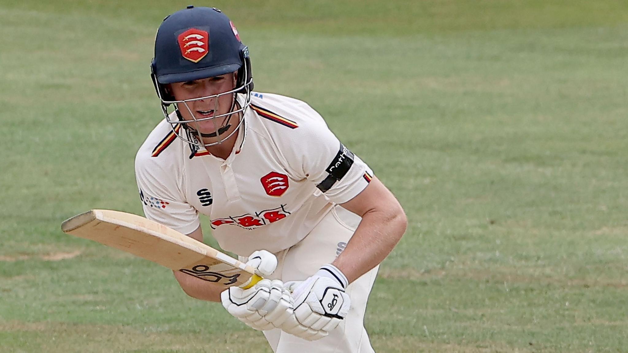 Charlie Allison's Century Propels Essex to Strong Position Against Hampshire in County Championship