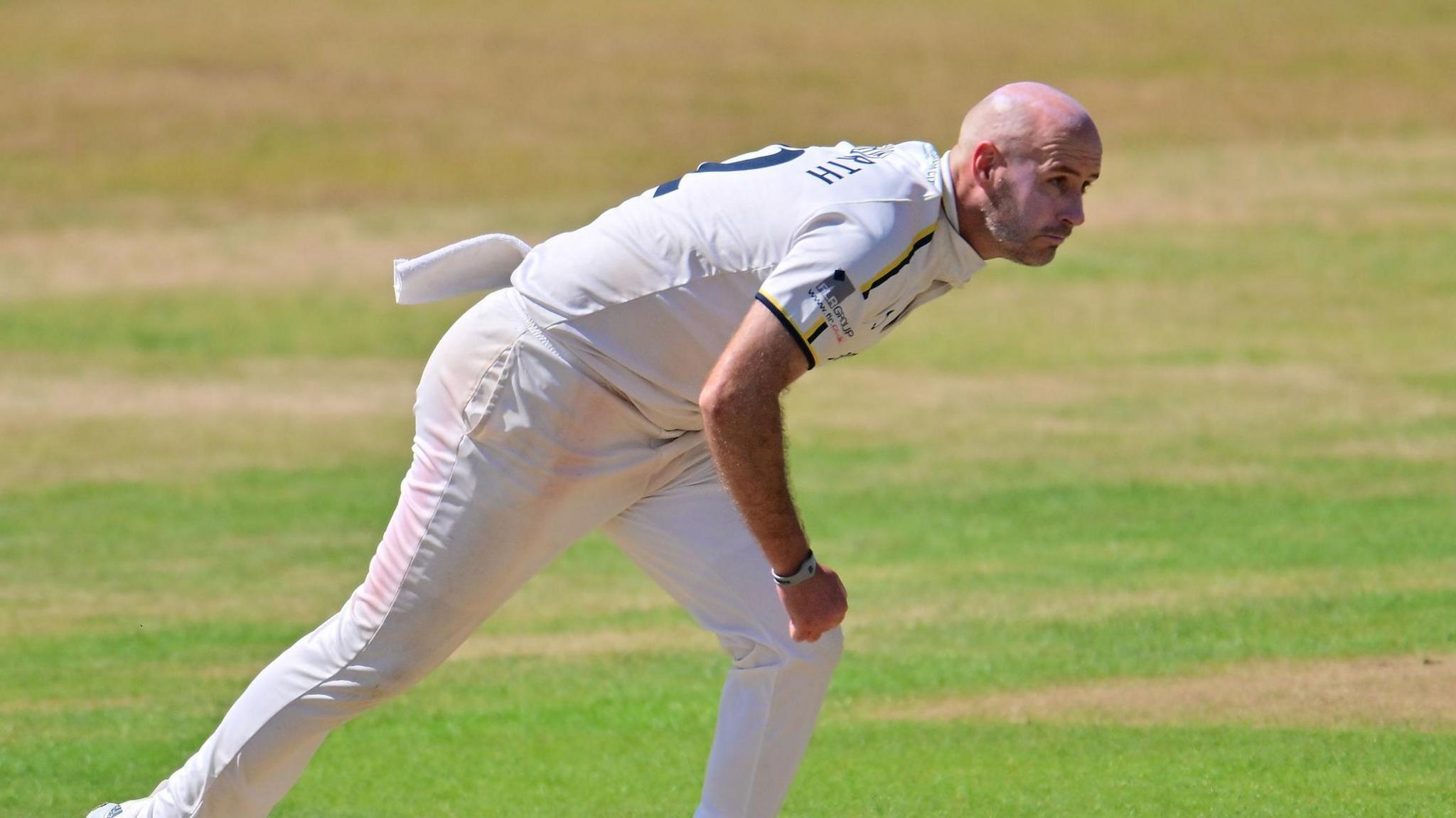 Chris Rushworth Embarks on Dual Role as Player-Coach in Warwickshire Contract Extension