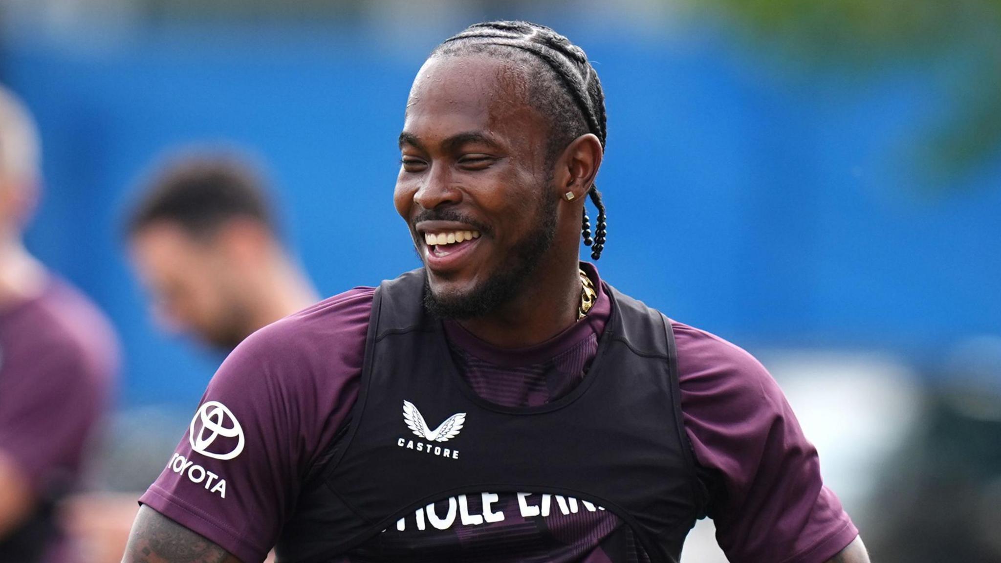 Jofra Archer's Crucial Role in England's Test Strategy as India Weighs Team Adjustments