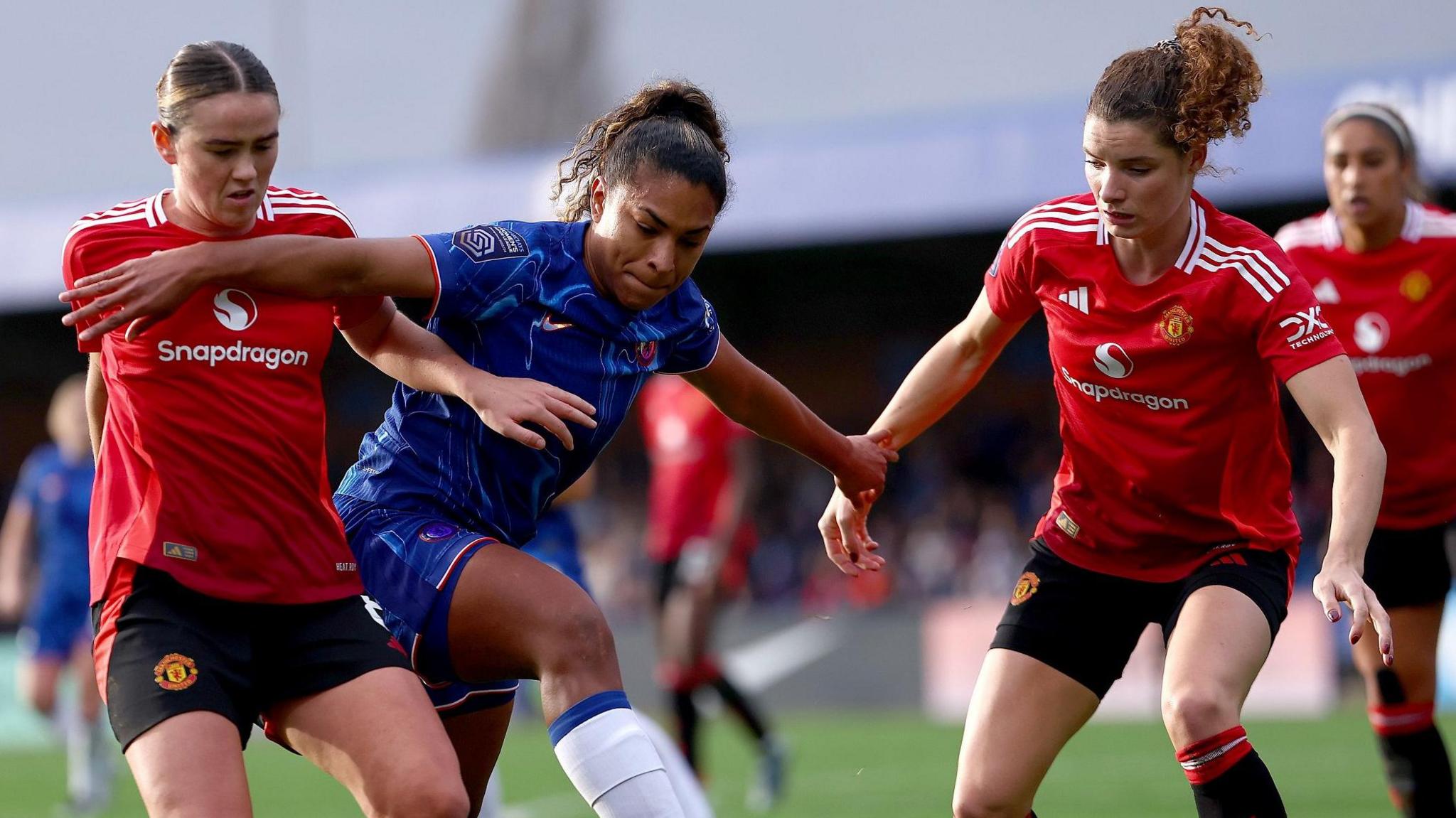 Chelsea's WSL Title Defense Under Threat: Can Manchester United Seal the Deal?