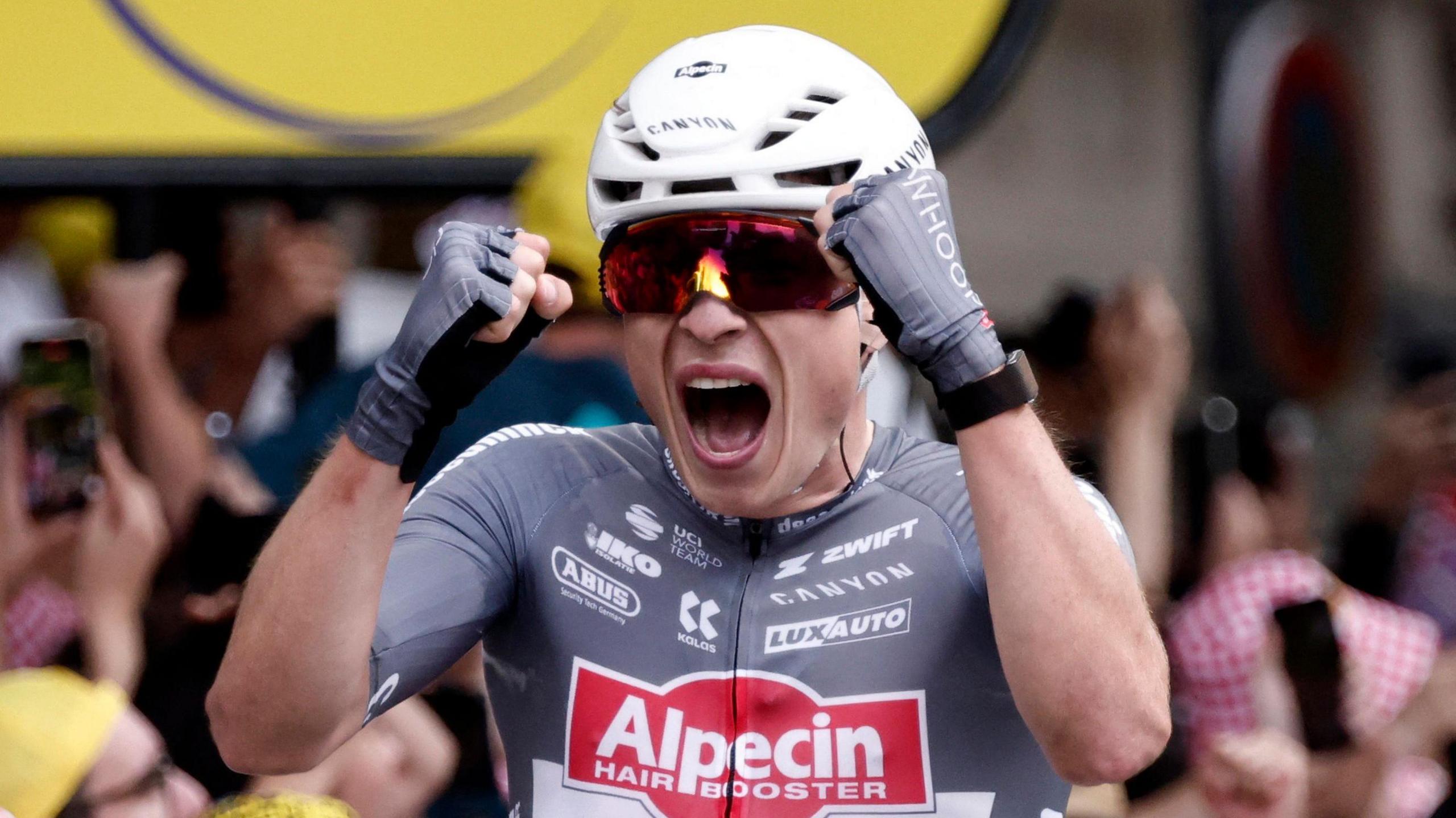 Jasper Philipsen Dominates Stage One to Secure the Yellow Jersey in the 2025 Tour de France