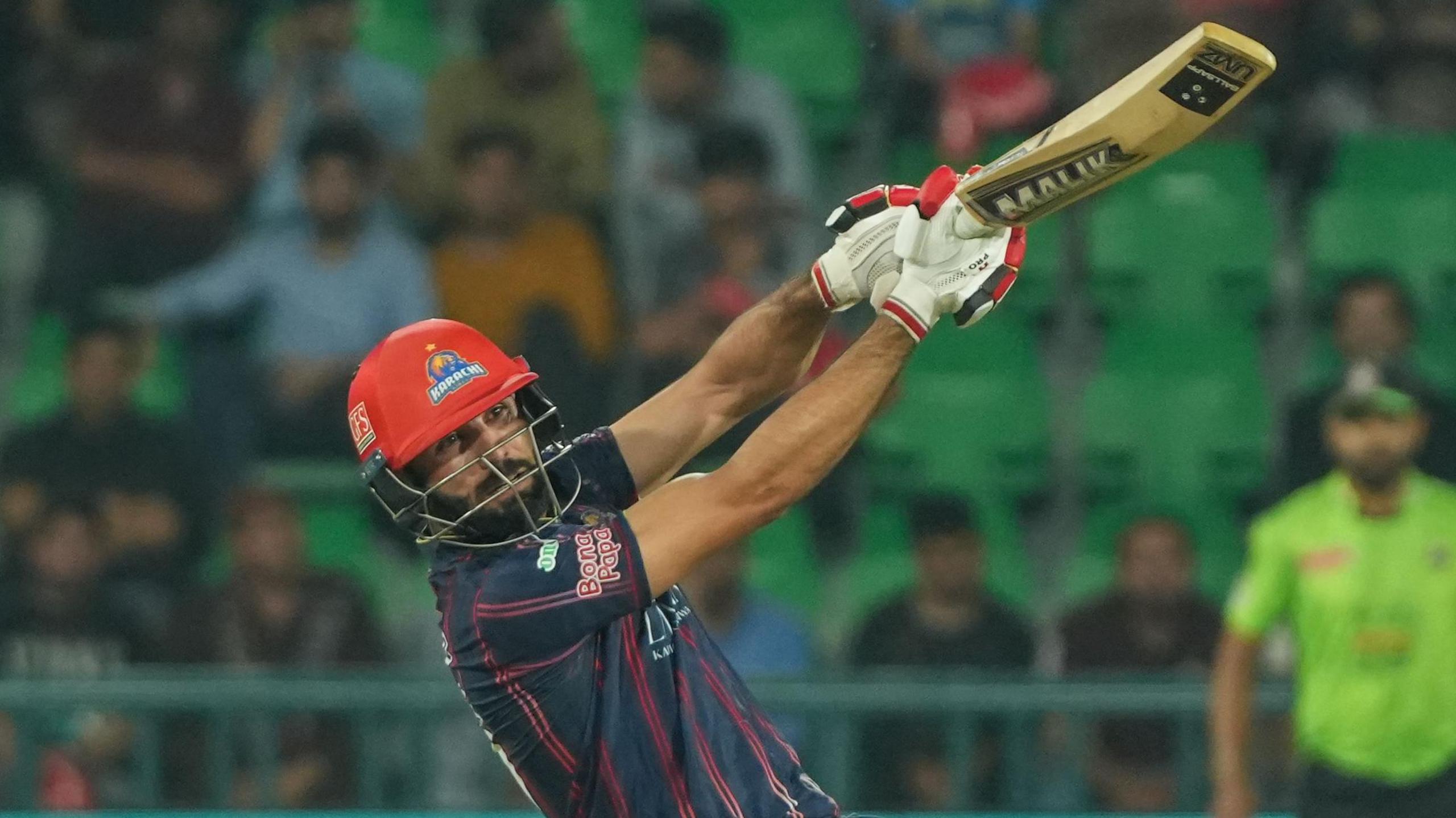 Irfan Khan Niazi's Heroics Seal Thrilling Victory for Karachi Kings Over Lahore Qalandars in PSL Clash